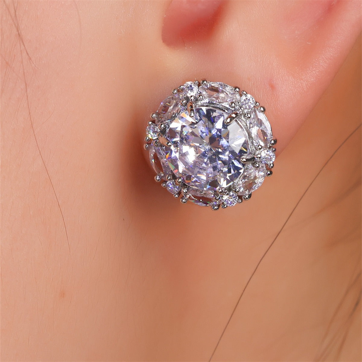 New Style Inlaid Zircon Round Earrings