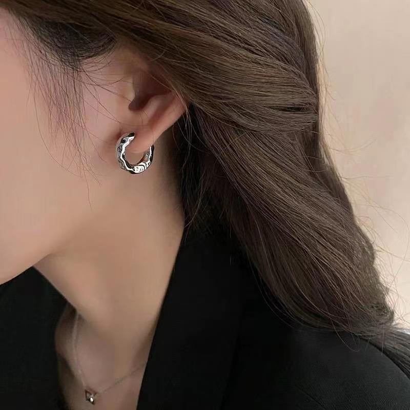 Metal High-Grade Pleated Circle Earrings