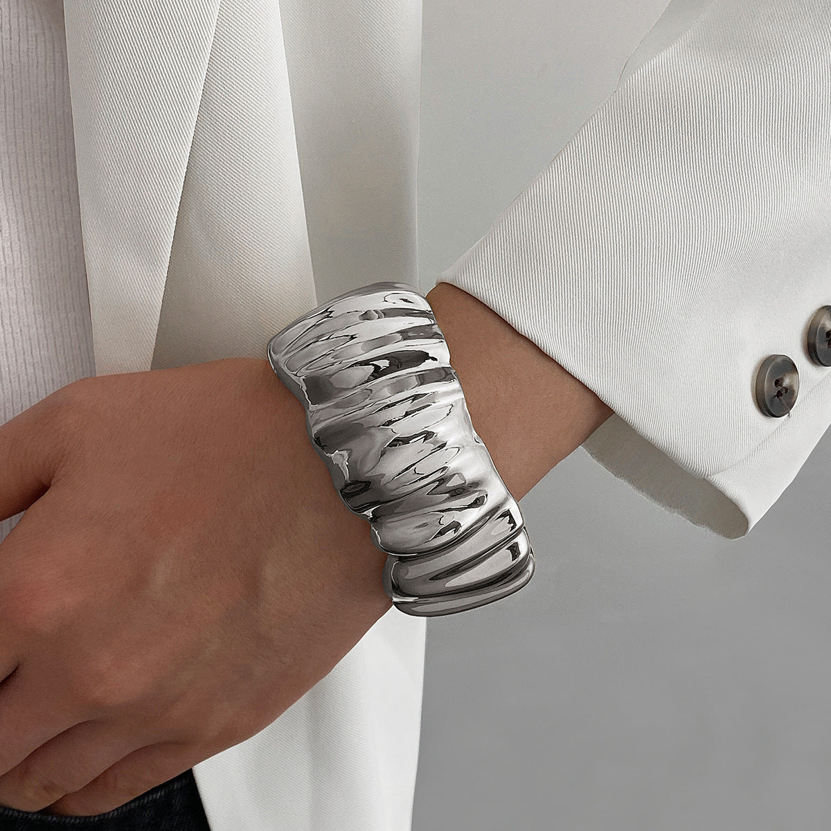 BRAL83 - Metallic irregular Wide Open Bracelet