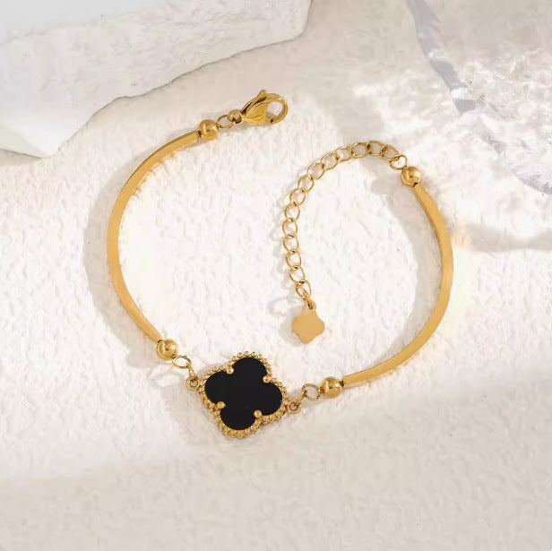 Black & White Clover Gold Bracelet