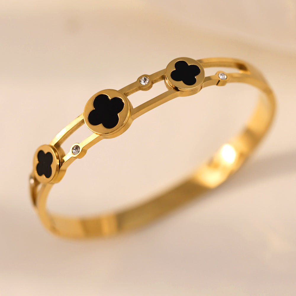🌼 Clover Motif Bangle | Zi Collection Hub