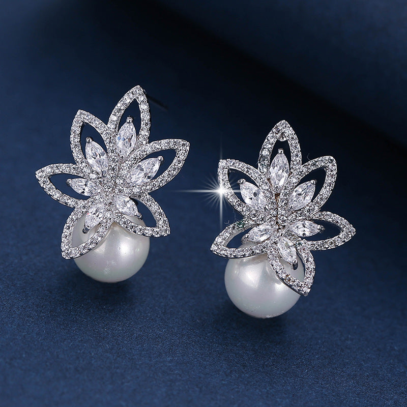 ZER32 - Creative Floral Pearl Stud Earrings