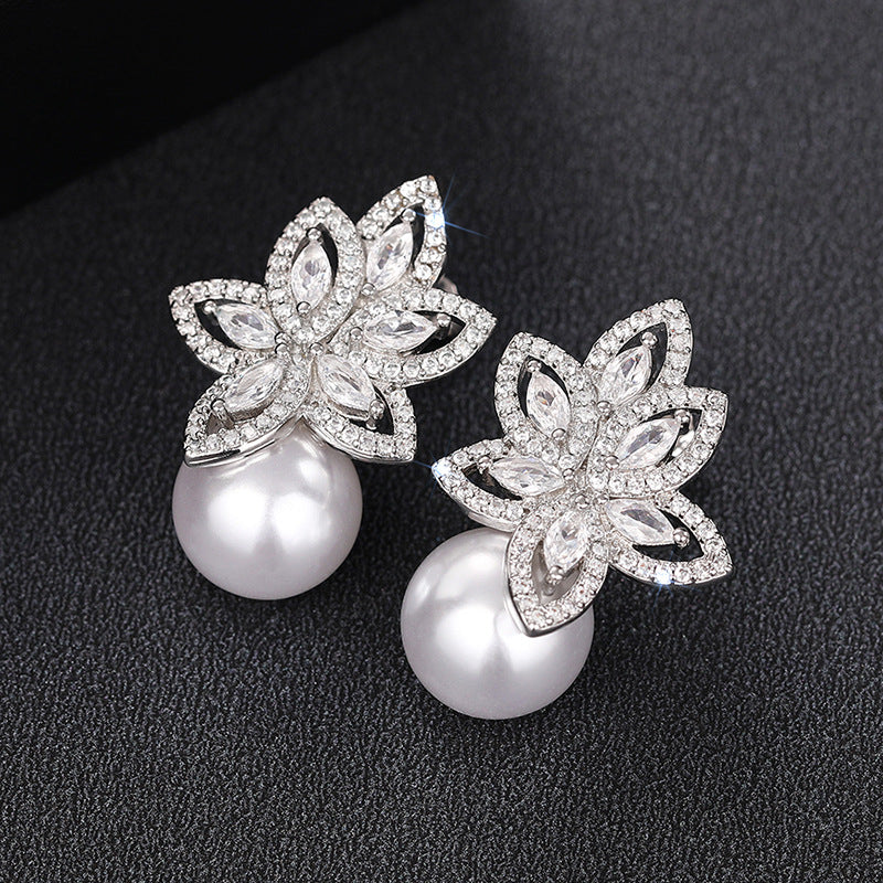 ZER32 - Creative Floral Pearl Stud Earrings