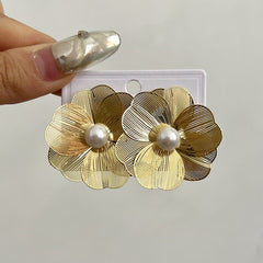 Cut Out Leaf Pearl Earrings