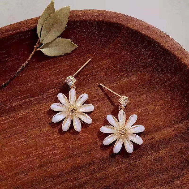 ER502 - Daisy Earrings