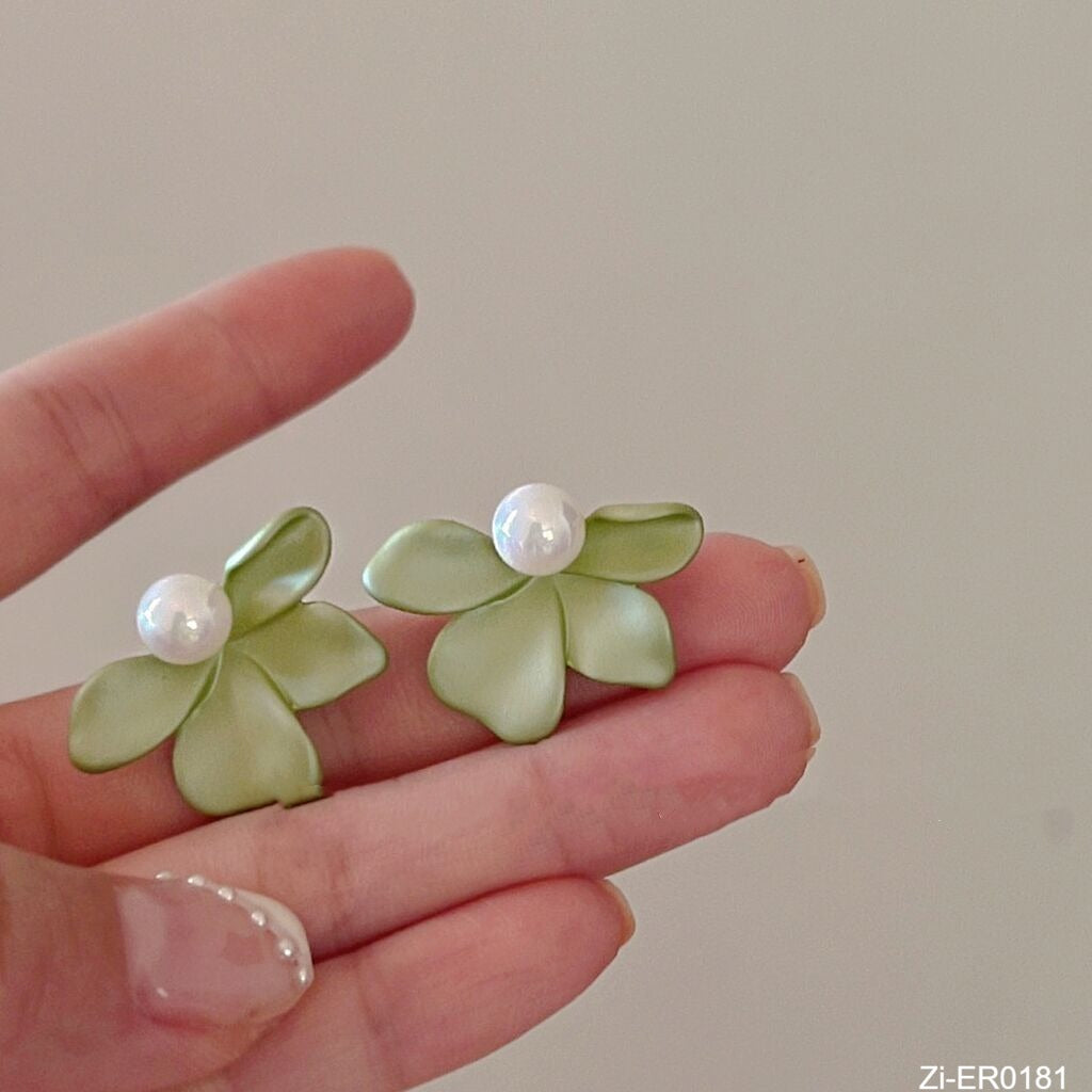 Cute Sweet Romantic Pearl Petal Stud Earrings - Zi Collection Hub