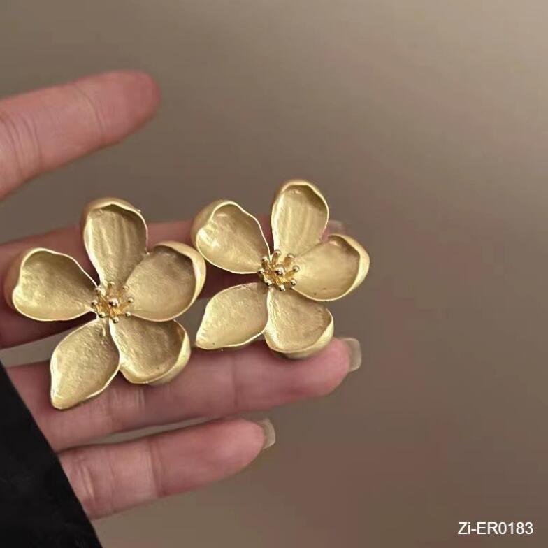 Sweet Red Gold Flower Stud Earrings - Zi Collection Hub