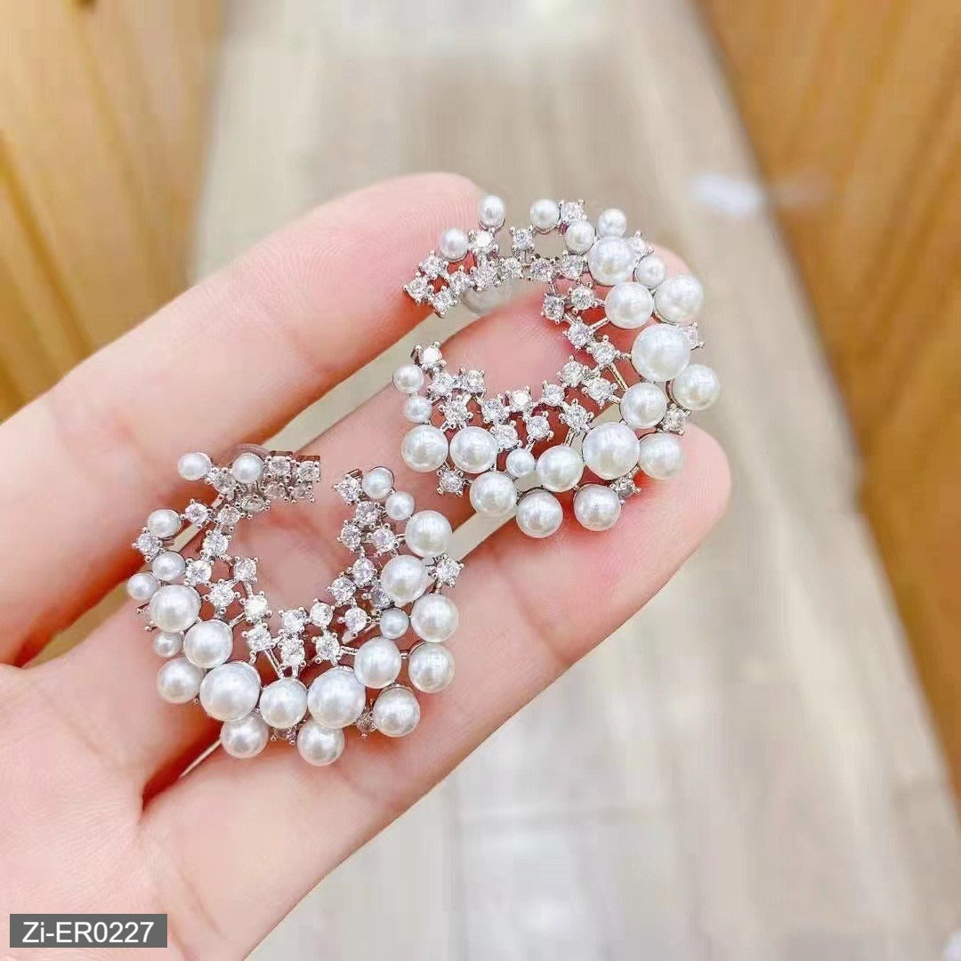 ER227 - Irregular Round Pearl Earrings