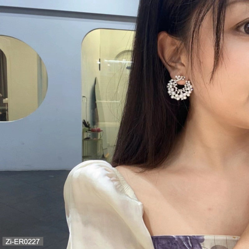 ER227 - Irregular Round Pearl Earrings