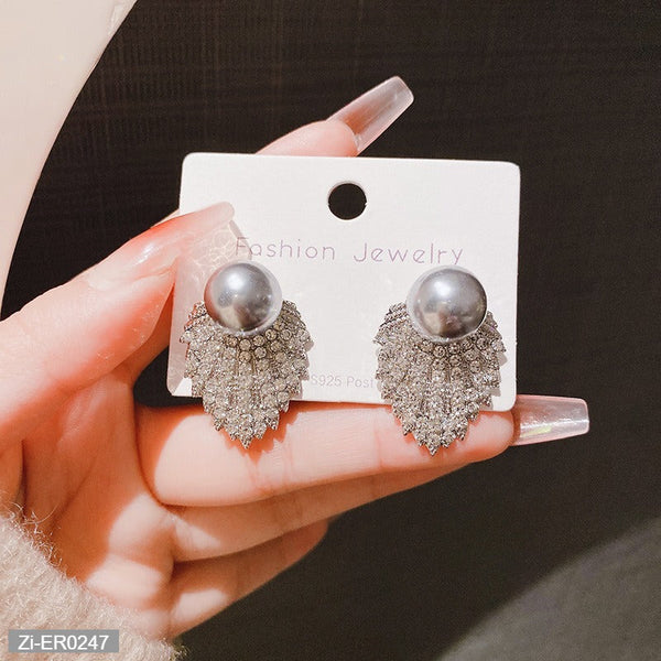 Pearl Silver Needle Earrings