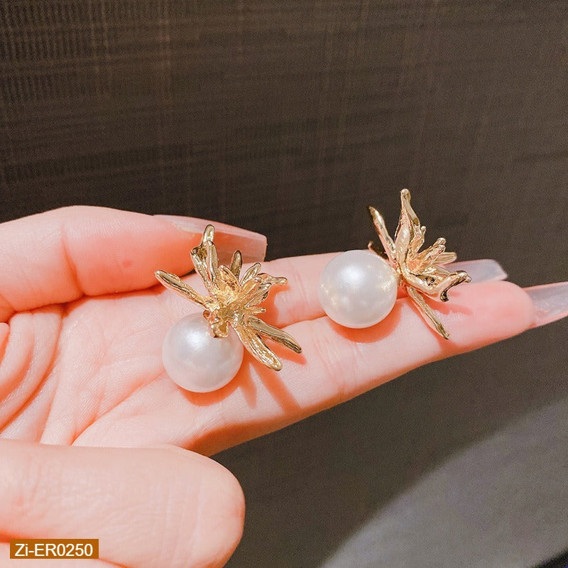 Cold Style Metal Flower Shape Earrings