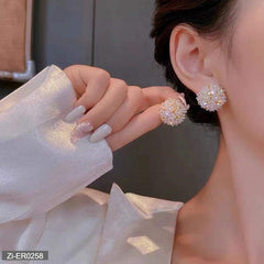 Three-Dimensional Flower Sweet Temperament Earrings