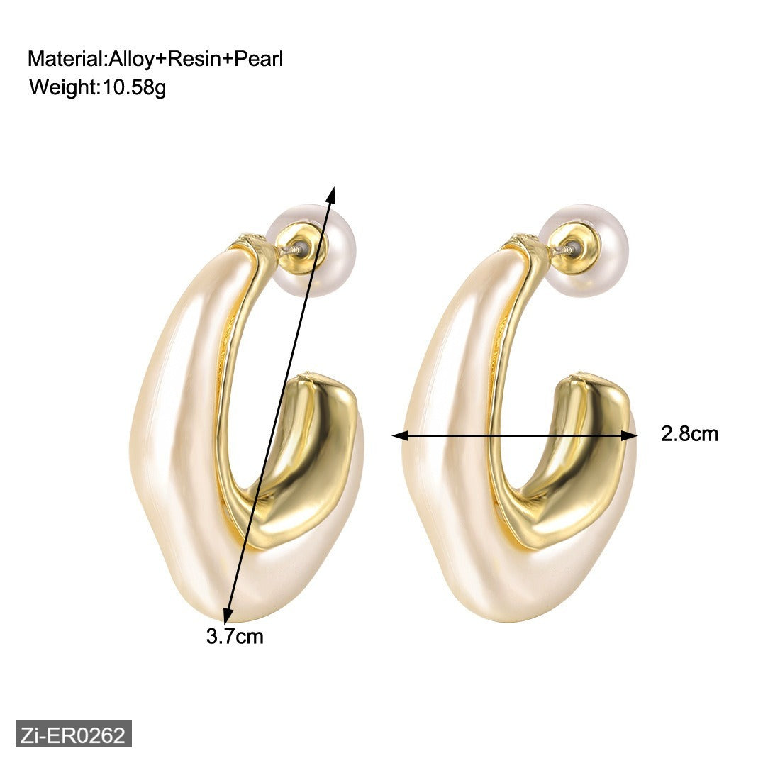 Pearl C-Shaped Earrings
