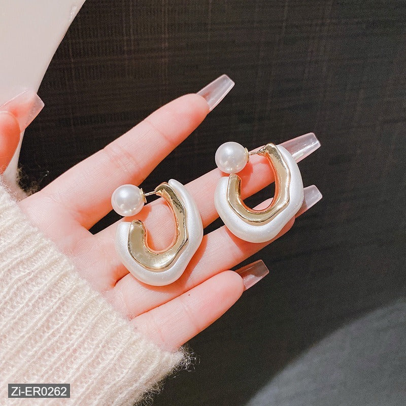Pearl C-Shaped Earrings