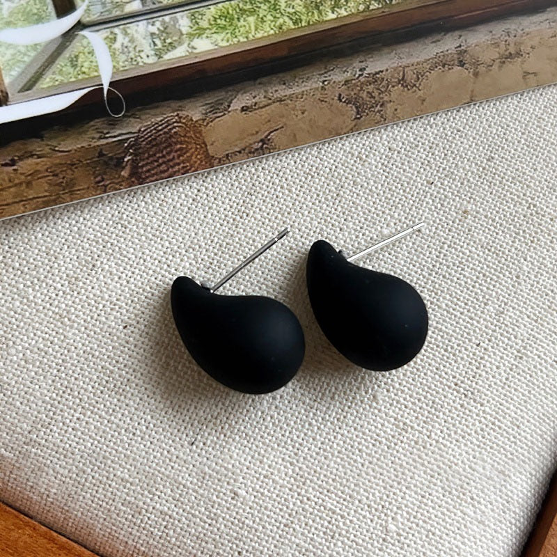 High-grade hollow water drop earrings