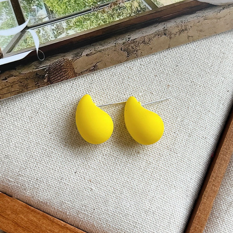 High-grade hollow water drop earrings