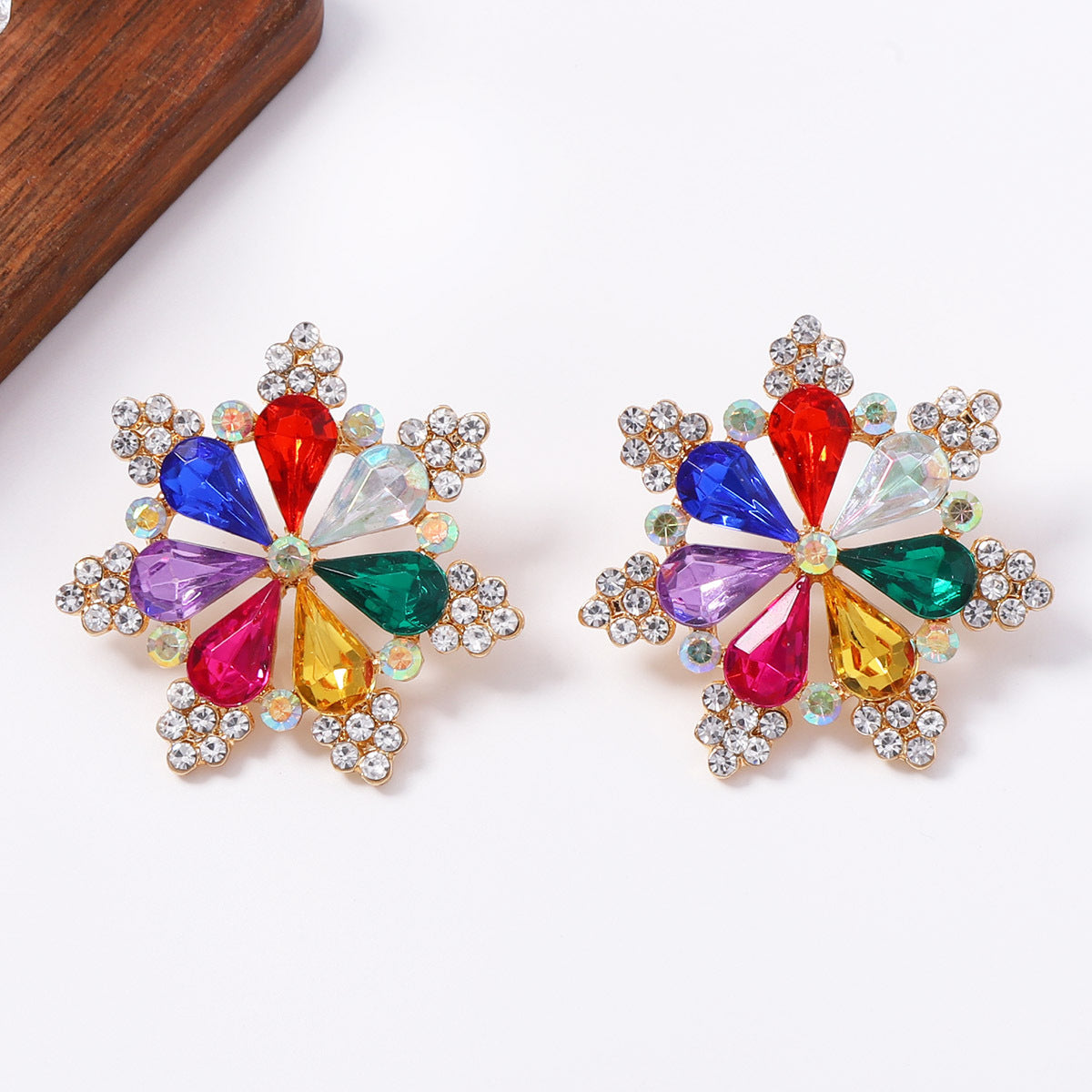 ER541 - Glamorous Rhinestone Earrings