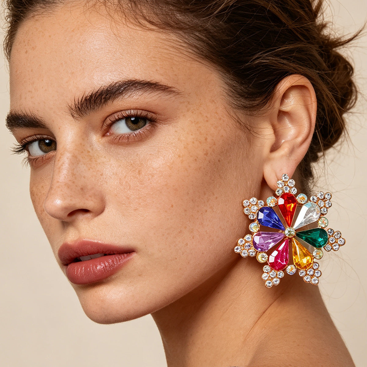 ER541 - Glamorous Rhinestone Earrings
