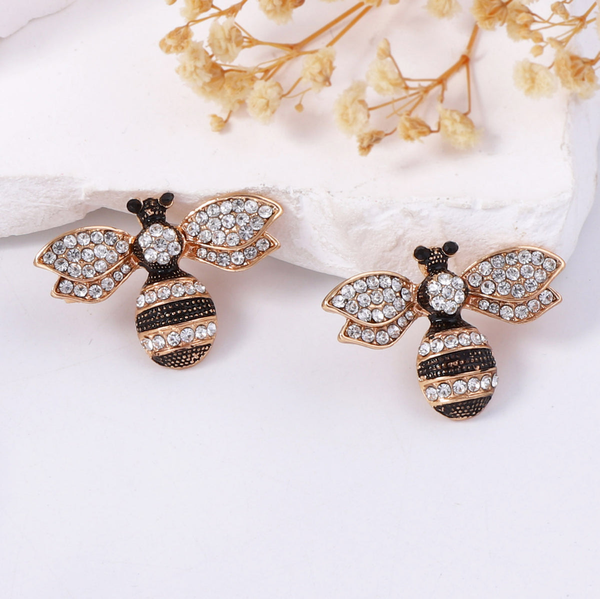 ER542 - Bee Luxury Minimalist Earrings