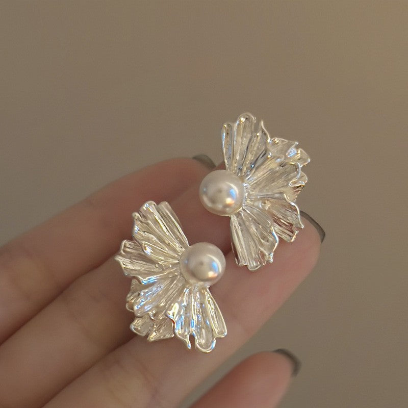 ER546 - Fan Shaped Pearl Stud Earrings