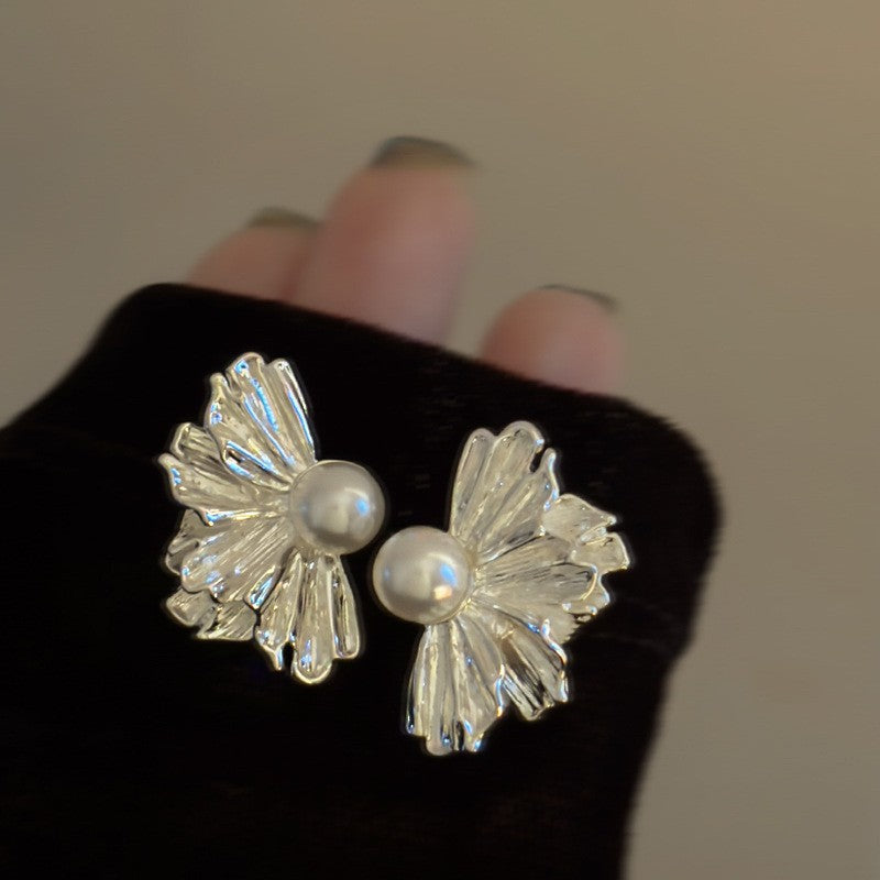 ER546 - Fan Shaped Pearl Stud Earrings