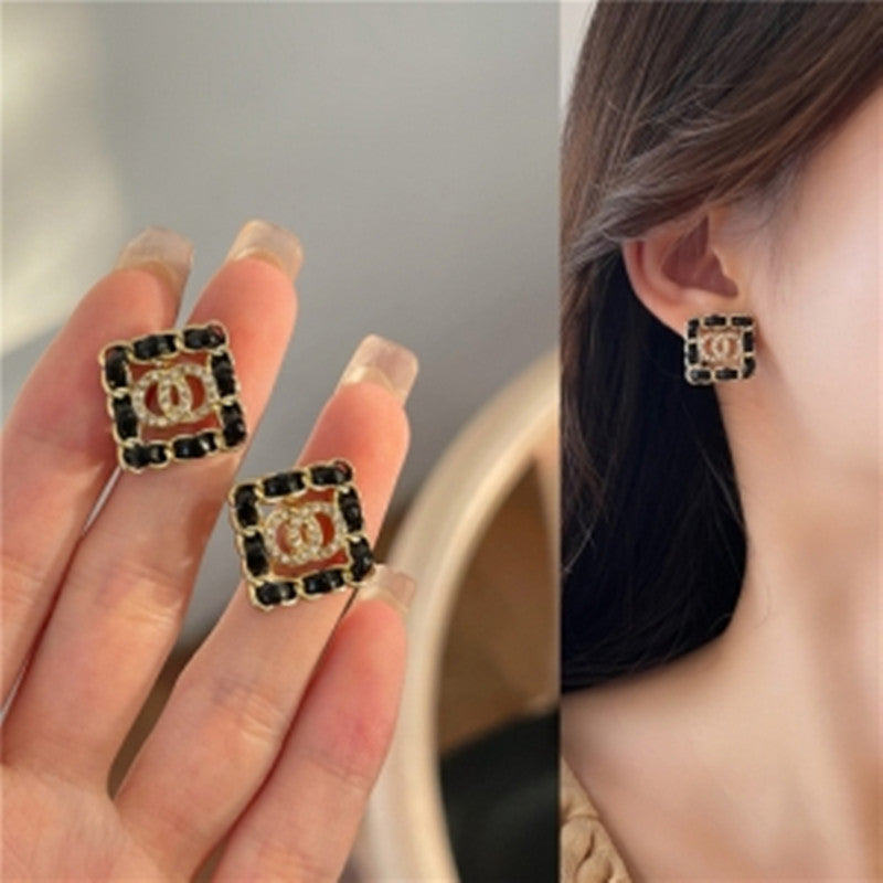 ER547 - Korean High End Style Stud Earrings