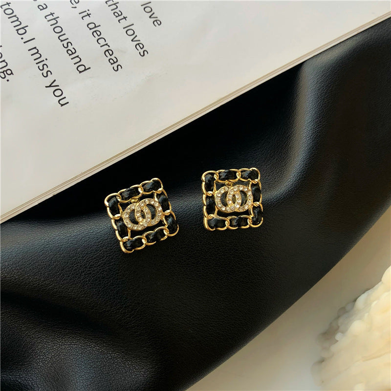 ER547 - Korean High End Style Stud Earrings
