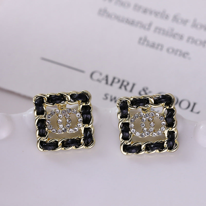 ER547 - Korean High End Style Stud Earrings