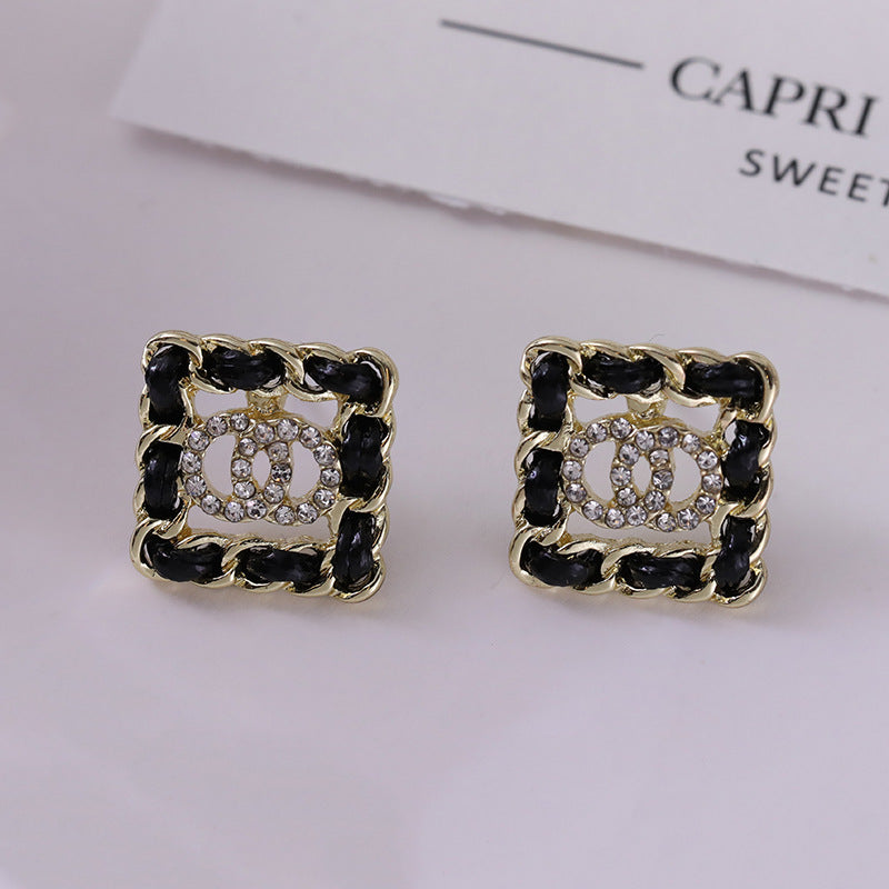 ER547 - Korean High End Style Stud Earrings