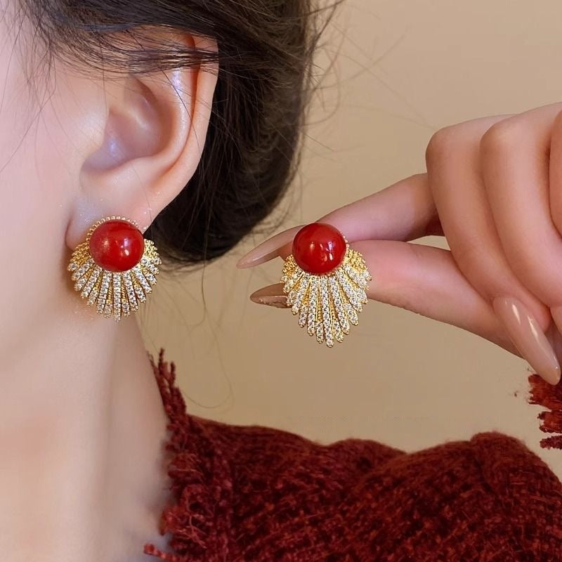 ER549 - Vintage Pearl Stud Earrings