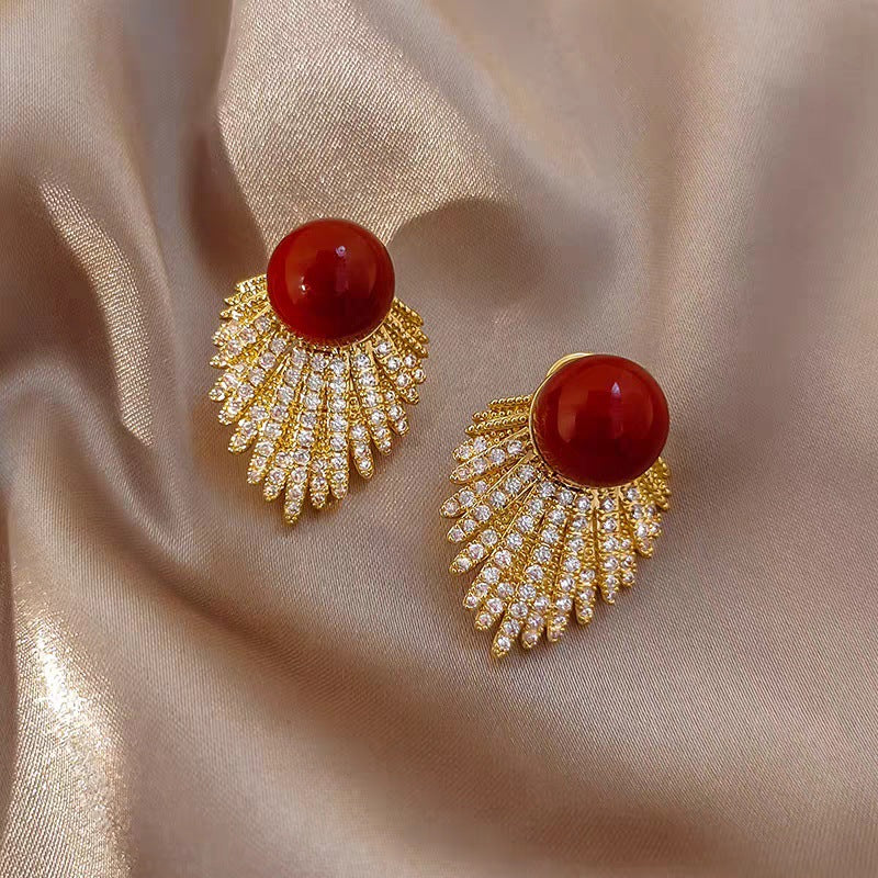 ER549 - Vintage Pearl Stud Earrings