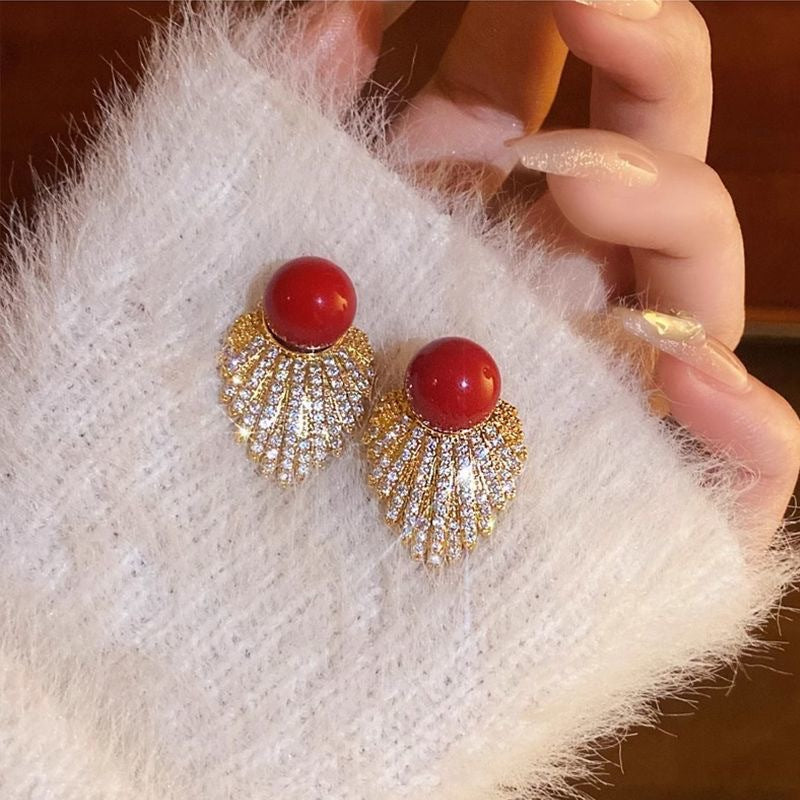 ER549 - Vintage Pearl Stud Earrings
