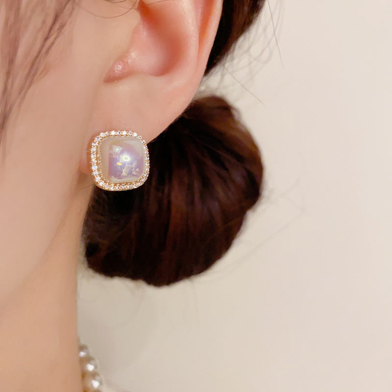 ER551 - Square Pearl Stud Earrings