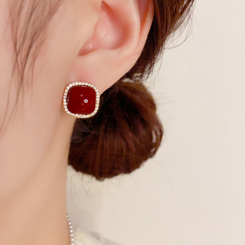 ER551 - Square Pearl Stud Earrings