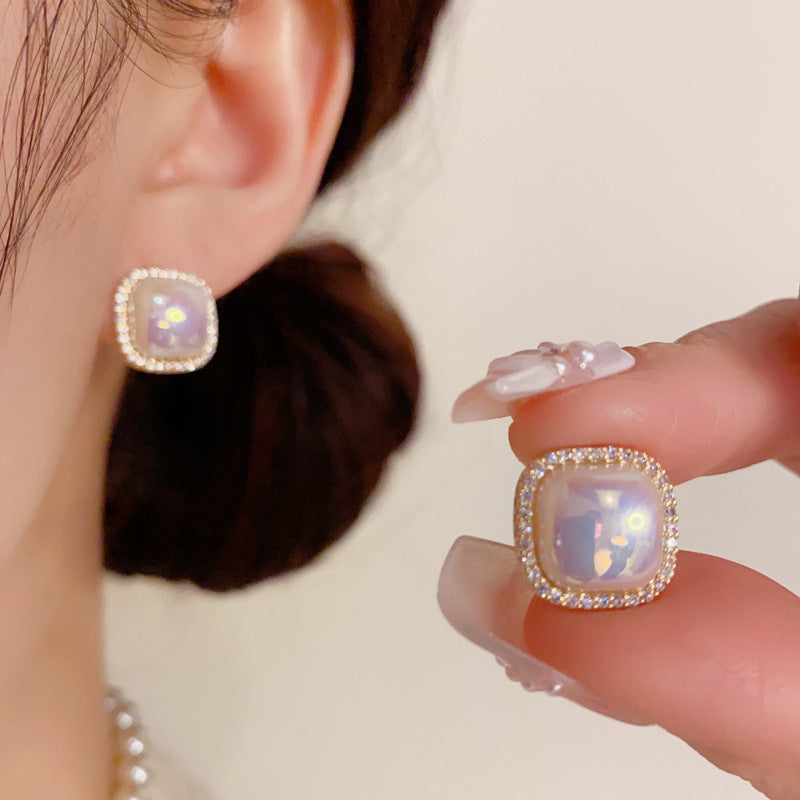 ER551 - Square Pearl Stud Earrings