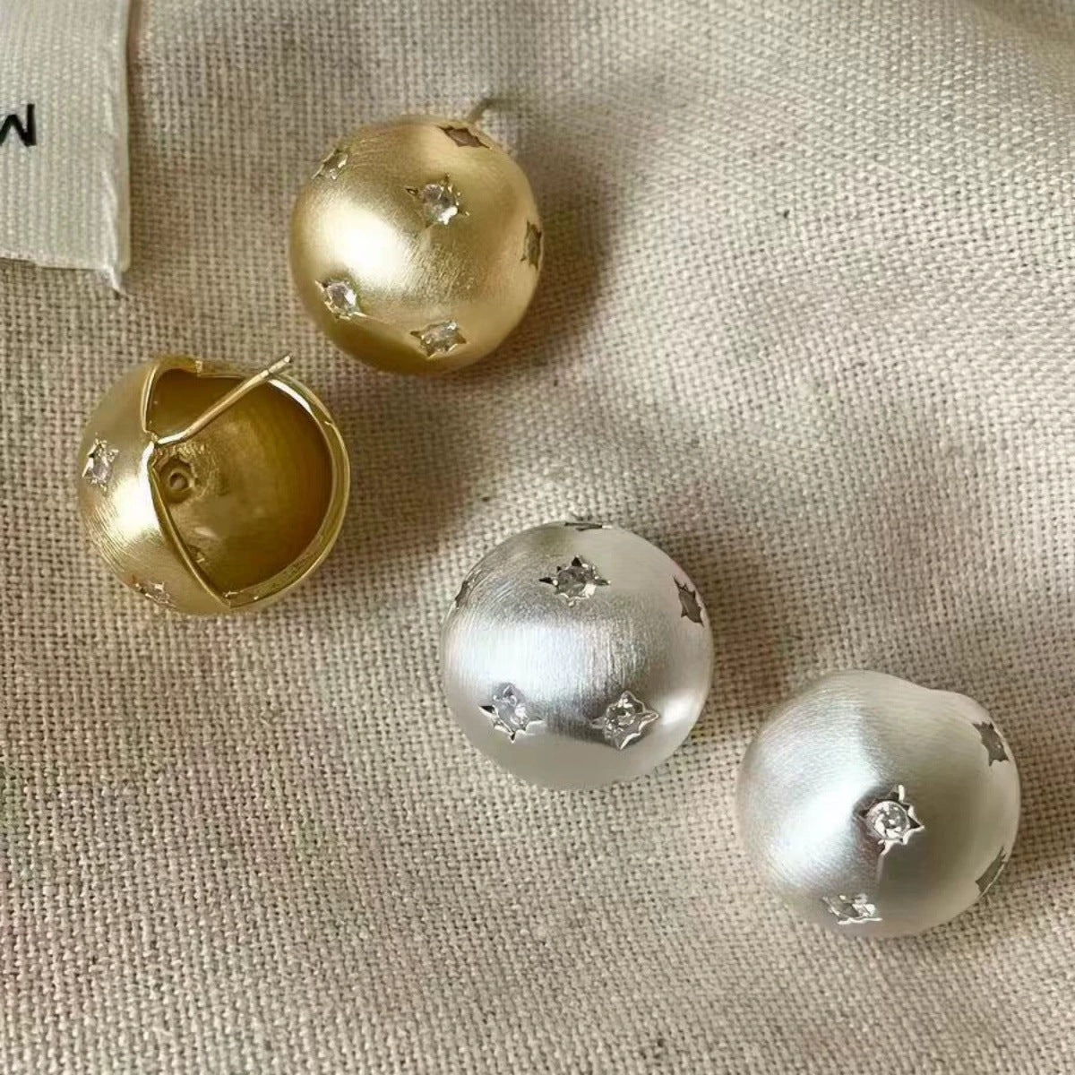 ER554 - Stud Earrings
