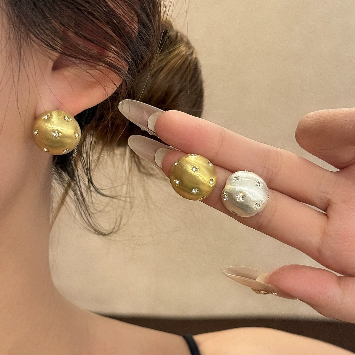 ER554 - Stud Earrings