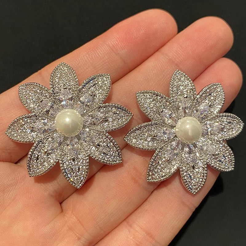 ZER24 - Elegant Floral Earrings