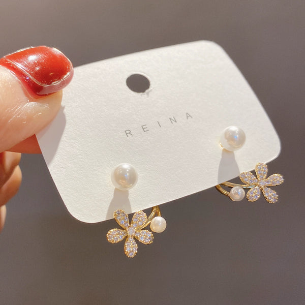 Elegant Floral Pearl Stud Earrings