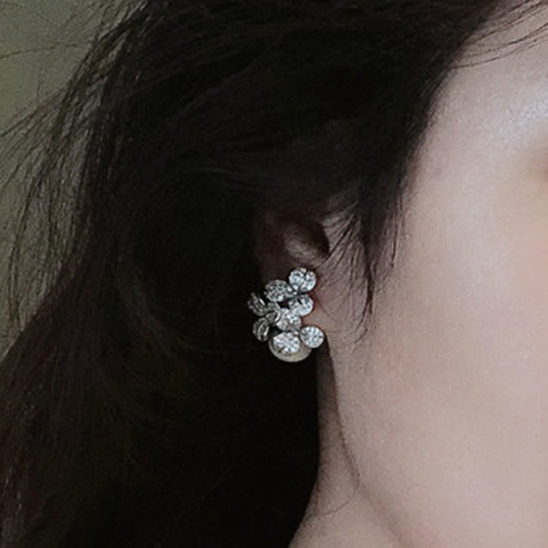 ZER19 - Floral Imitation Pearl Earrings