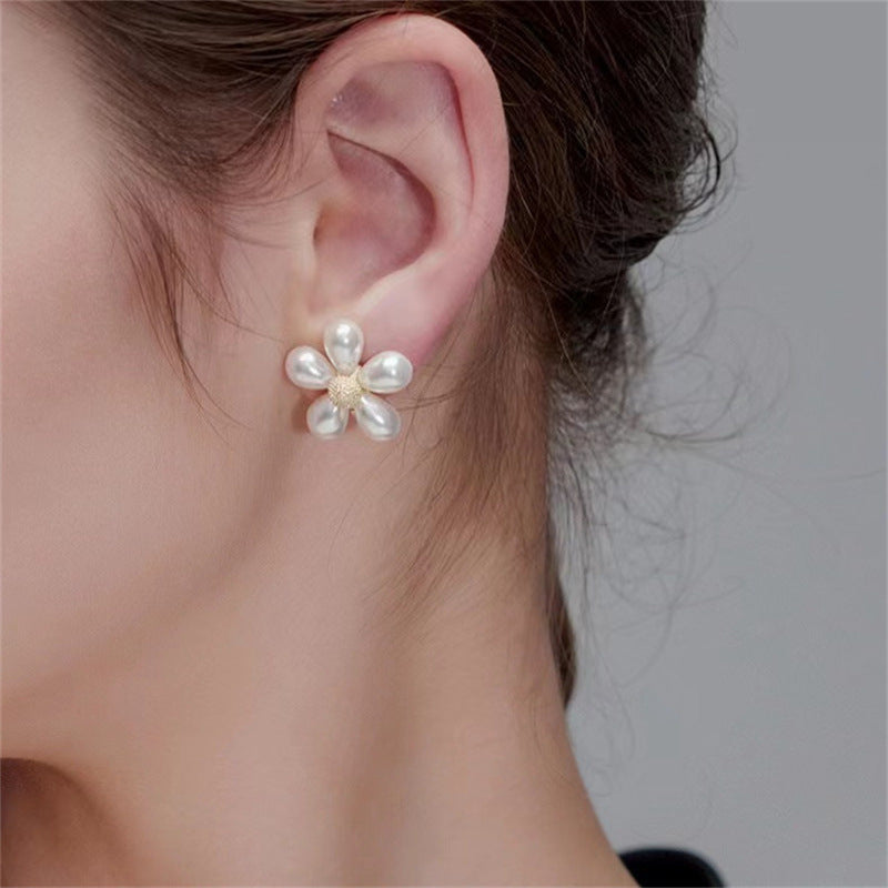 ER497 - French Pearl Flower Stud Earrings