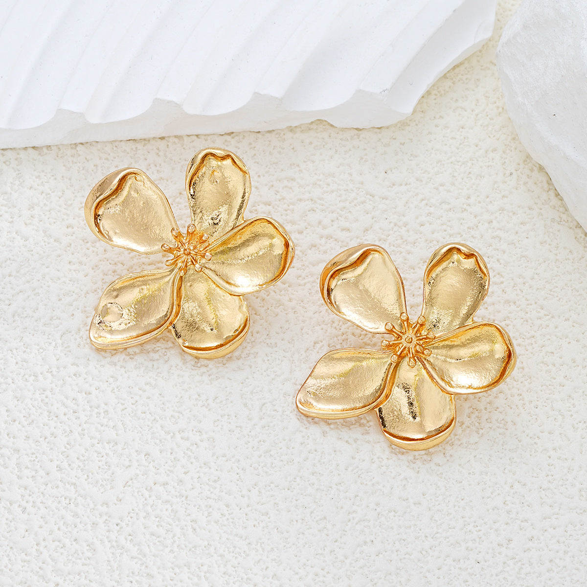 Golden Flower Choker Necklace Set