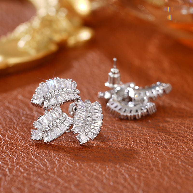 ZER25 - Gorgeous Leaf Earrings