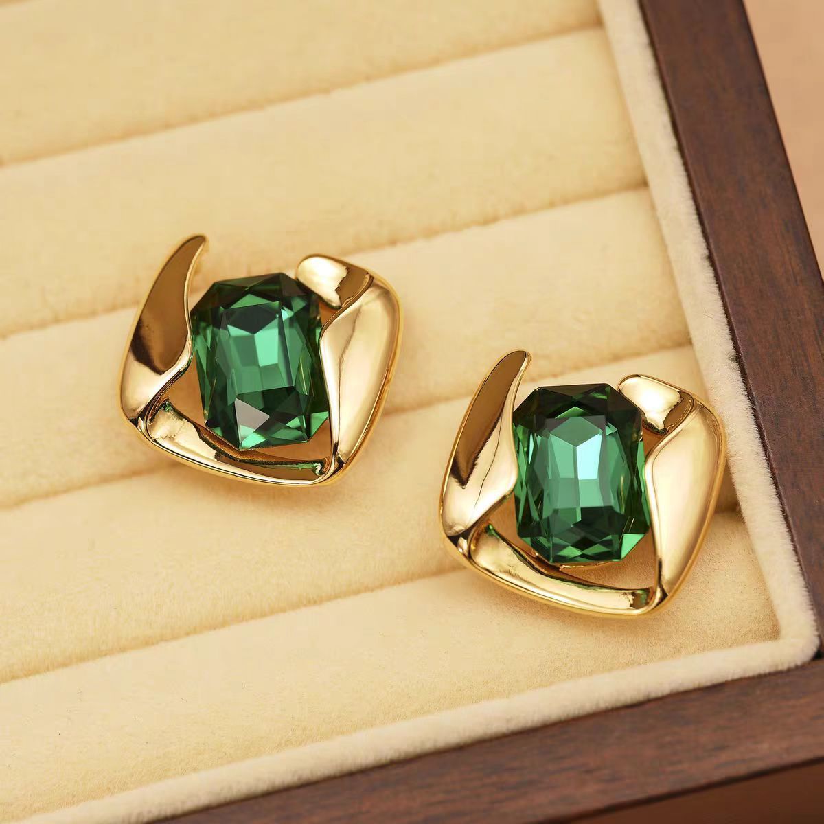 ER525 - Green Square Earrings