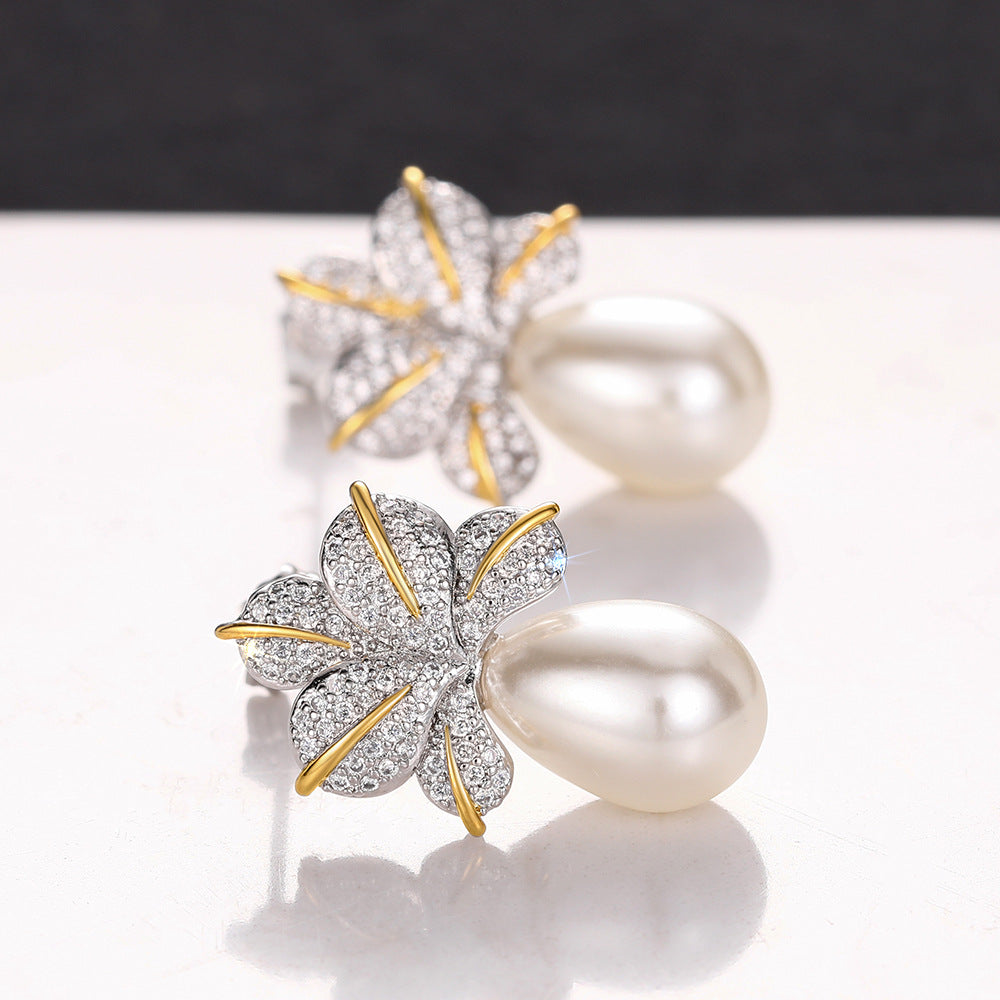 ZER16 - Leaf imitation Pearl Earrings