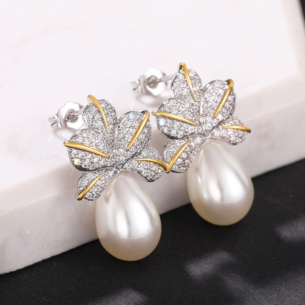ZER16 - Leaf imitation Pearl Earrings