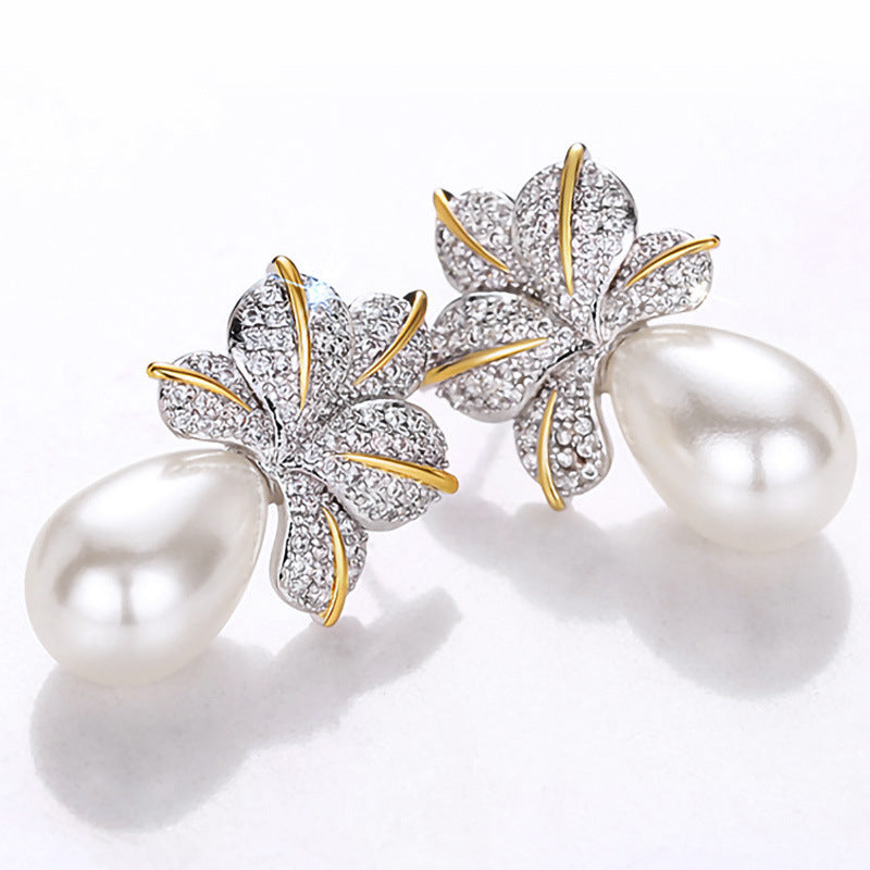 ZER16 - Leaf imitation Pearl Earrings
