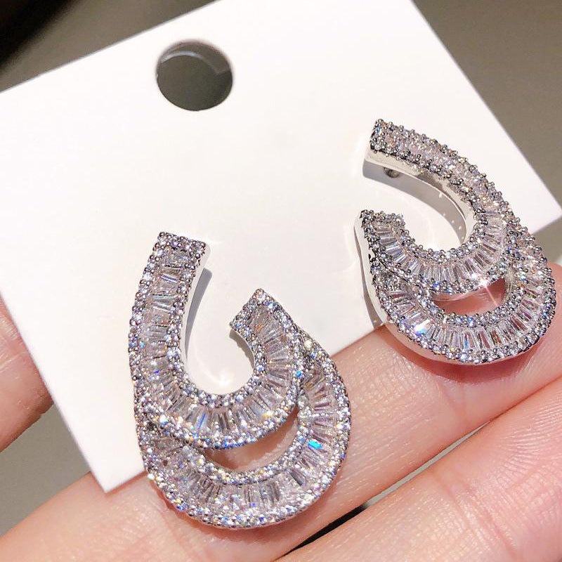 ZER26 - Luxurious Style Earrings