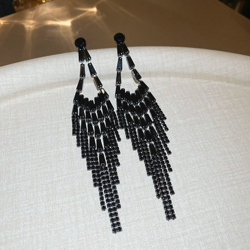 Luxury Black Rhinestone Tassel Earrings – Elegant & Bold