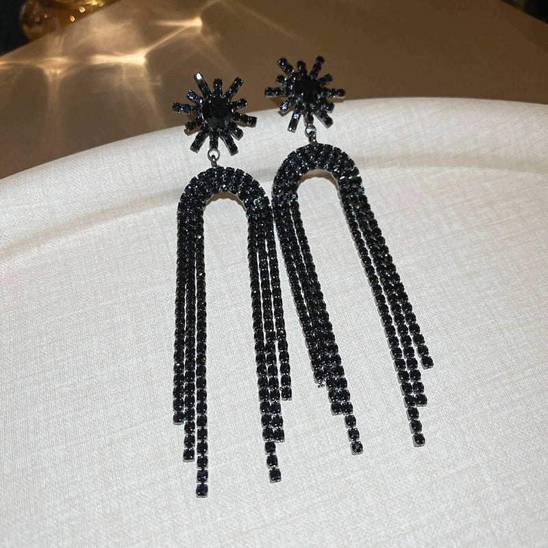 Luxury Black Rhinestone Tassel Earrings – Elegant & Bold